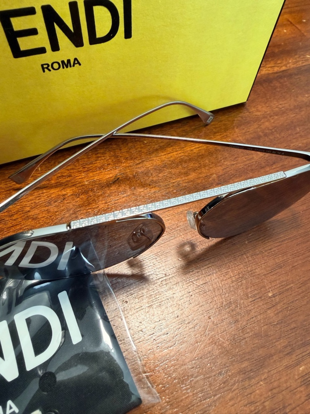 Fendi FF Aviator Sunglasses Brand New - Picture 3 of 4